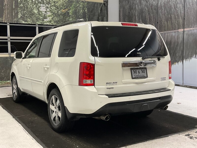 2015 Honda Pilot Touring  / Leather & Sunroof - Photo 7 - Gladstone, OR 97027