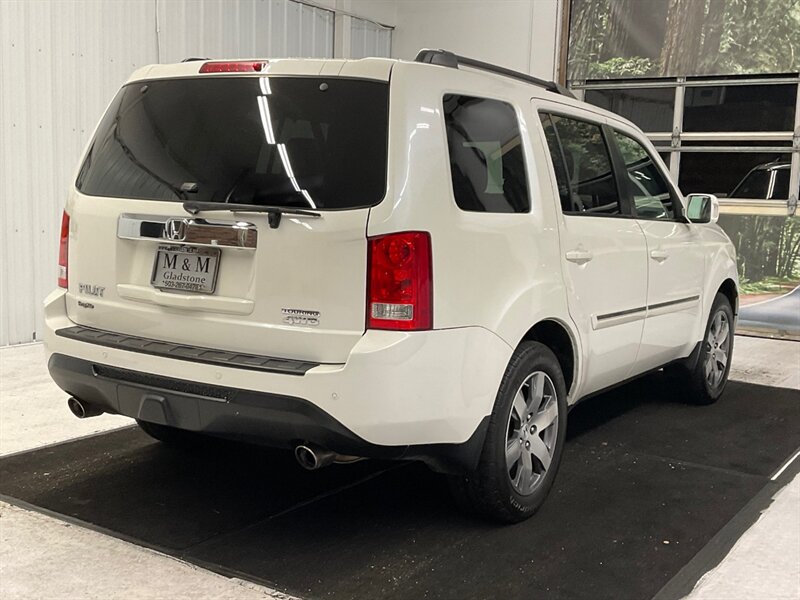 2015 Honda Pilot Touring  / Leather & Sunroof - Photo 8 - Gladstone, OR 97027