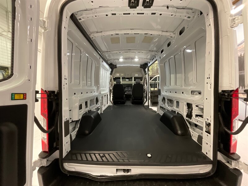 2021 Ford Transit 250 LWB MEDIUM ROOF CARGO VAN / V6 / 12,000 MILES  / Backup Camera / 148 " WB & HIGHROOF - Photo 10 - Gladstone, OR 97027