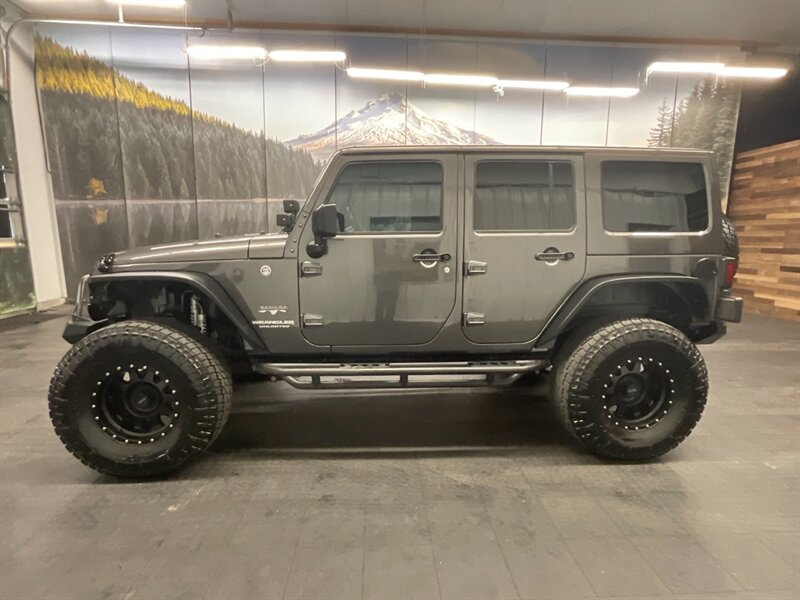 2017 Jeep Wrangler Unlimited Sahara 4X4 / Leather / Hard top / LIFTED   - Photo 3 - Gladstone, OR 97027