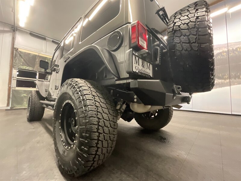 2017 Jeep Wrangler Unlimited Sahara 4X4 / Leather / Hard top / LIFTED   - Photo 27 - Gladstone, OR 97027