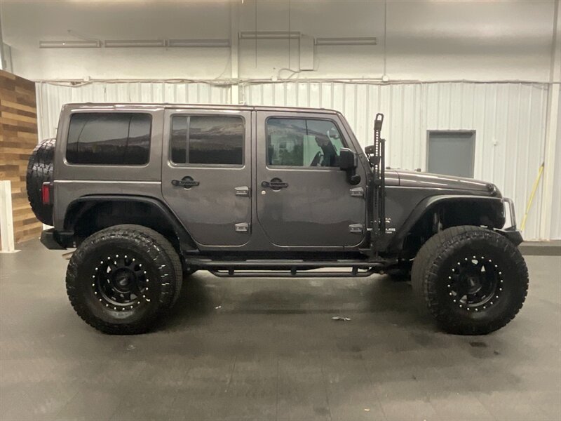 2017 Jeep Wrangler Unlimited Sahara 4X4 / Leather / Hard top / LIFTED   - Photo 4 - Gladstone, OR 97027