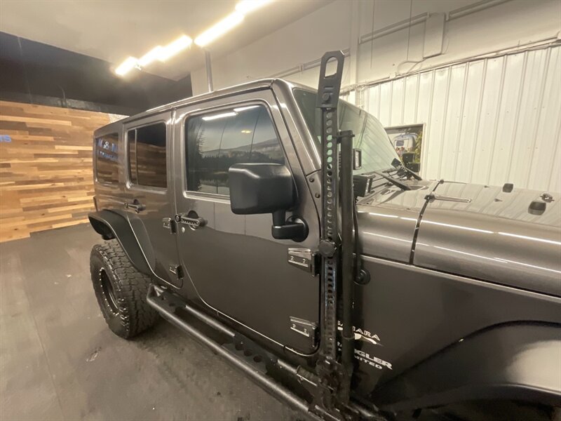 2017 Jeep Wrangler Unlimited Sahara 4X4 / Leather / Hard top / LIFTED   - Photo 24 - Gladstone, OR 97027