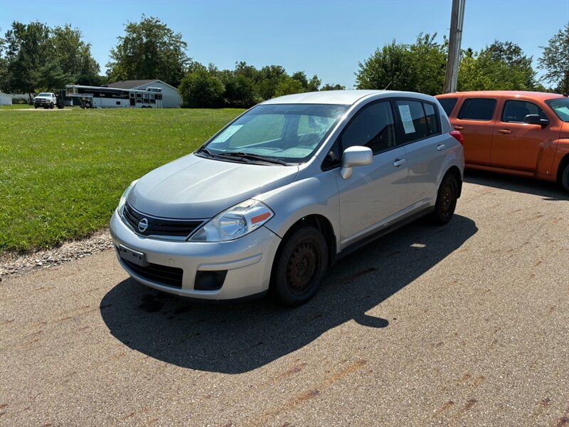 2011 Nissan Versa 1.8 S   - Photo 1 - Mount Vernon, OH 43050