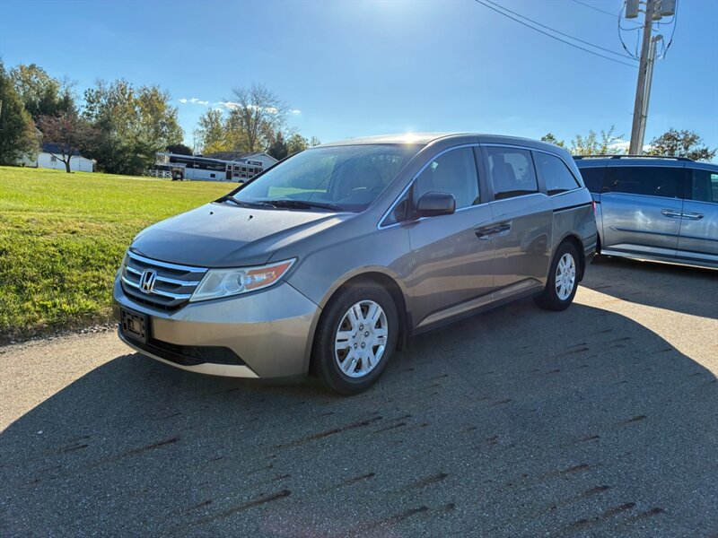 2013 Honda Odyssey LX - Photo 1 - Mount Vernon, OH 43050