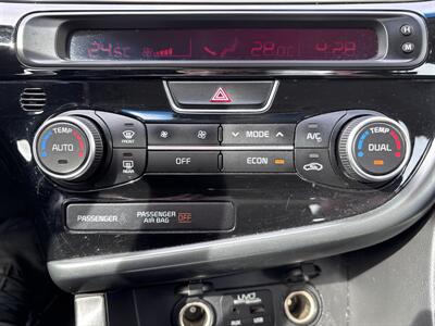 2015 Kia Optima Hybrid   - Photo 19 - Winnipeg, MB R3L 0M4