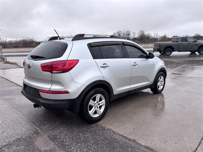 2016 Kia Sportage LX  MANUAL TRANSMISSI on-1 owner-like new - safety - Photo 6 - Winnipeg, MB R3L 0M4