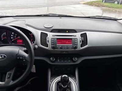 2016 Kia Sportage LX  MANUAL TRANSMISSI on-1 owner-like new - safety - Photo 19 - Winnipeg, MB R3L 0M4