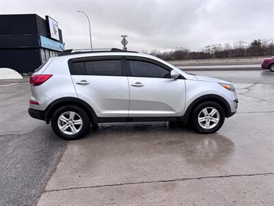 2016 Kia Sportage LX  MANUAL TRANSMISSI on-1 owner-like new - safety - Photo 9 - Winnipeg, MB R3L 0M4