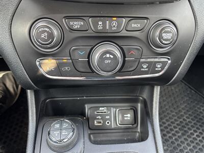 2016 Jeep Cherokee Trailhawk   - Photo 13 - Winnipeg, MB R3L 0M4