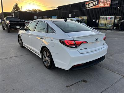 2016 Hyundai SONATA Hybrid Limited   - Photo 3 - Winnipeg, MB R3L 0M4