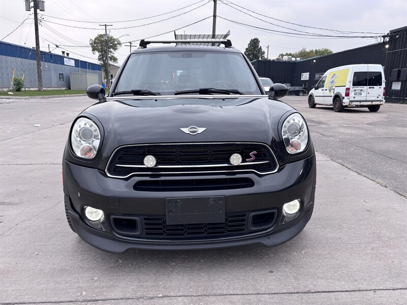2016 MINI Countryman Cooper S ALL4  John Cooper Works Trim