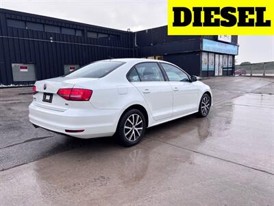 2015 Volkswagen Jetta TDI Comfortline  DIESEL SUNROOF 5 speed STANDARD - Photo 6 - Winnipeg, MB R3L 0M4
