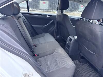 2015 Volkswagen Jetta TDI Comfortline  DIESEL SUNROOF 5 speed STANDARD - Photo 14 - Winnipeg, MB R3L 0M4
