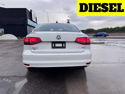 2015 Volkswagen Jetta TDI Comfortline  DIESEL SUNROOF 5 speed STANDARD - Photo 5 - Winnipeg, MB R3L 0M4