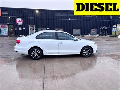 2015 Volkswagen Jetta TDI Comfortline  DIESEL SUNROOF 5 speed STANDARD - Photo 7 - Winnipeg, MB R3L 0M4