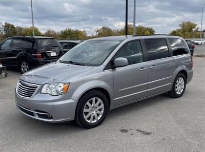 2016 Chrysler Town & Country Touring   - Photo 1 - Winnipeg, MB R3L 0M4