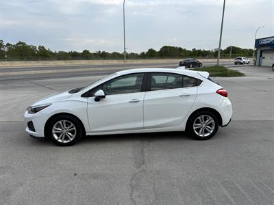 2019 Chevrolet Cruze LT  Hatchback - Photo 10 - Winnipeg, MB R3L 0M4