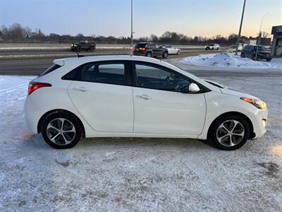 2016 Hyundai ELANTRA GT GLS   - Photo 6 - Winnipeg, MB R3L 0M4