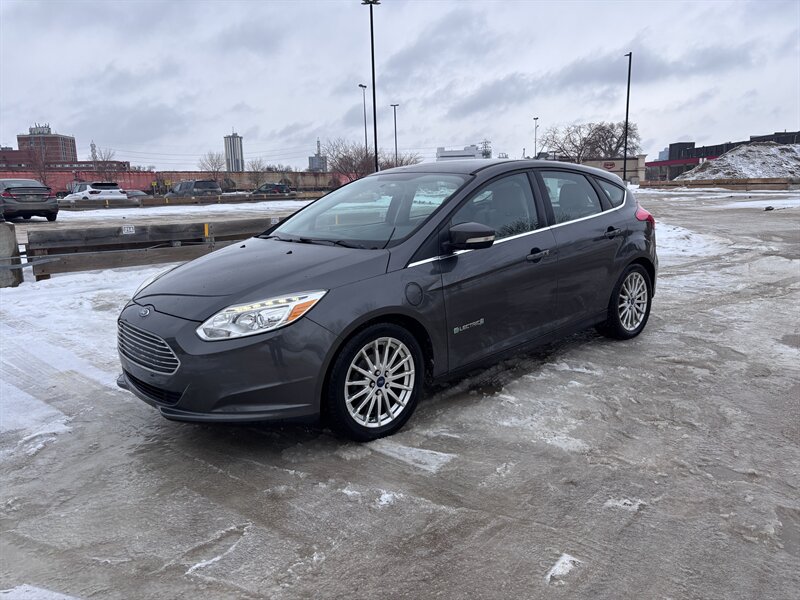 2016 Ford Focus Electric   - Photo 1 - Winnipeg, MB R3L 0M4