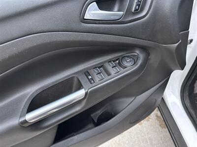 2015 Ford Escape SE   - Photo 20 - Winnipeg, MB R3L 0M4