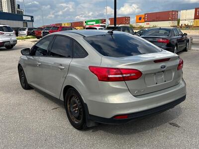 2015 Ford Focus SE   - Photo 3 - Winnipeg, MB R3L 0M4