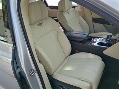 2019 Bentley Bentayga V8  ONE OWNER - Photo 6 - Boca Raton, FL 33431
