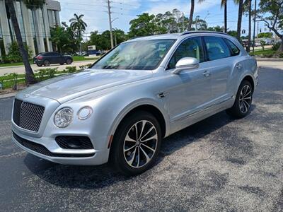2019 Bentley Bentayga V8  ONE OWNER - Photo 1 - Boca Raton, FL 33431