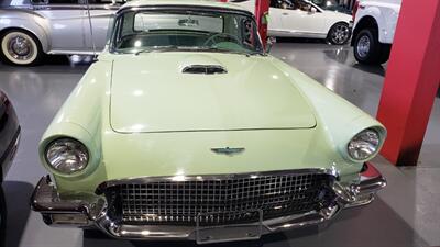 1957 Ford Thunderbird   - Photo 13 - Boca Raton, FL 33431