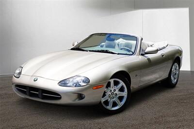 2000 Jaguar XK8   - Photo 1 - Boca Raton, FL 33431