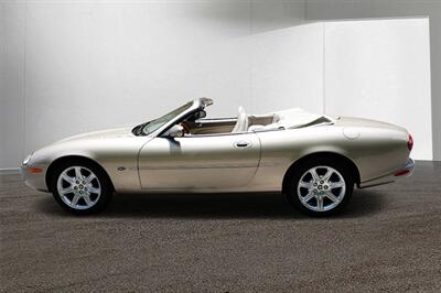 2000 Jaguar XK8   - Photo 2 - Boca Raton, FL 33431