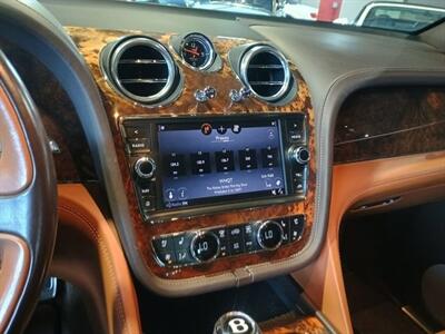 2019 Bentley Bentayga V8  ONE OWNER - Photo 19 - Boca Raton, FL 33431