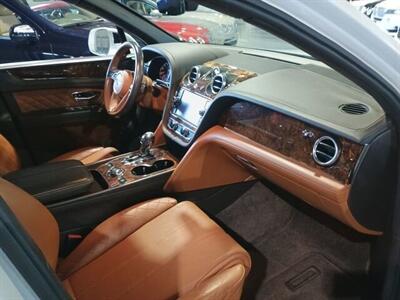 2019 Bentley Bentayga V8  ONE OWNER - Photo 30 - Boca Raton, FL 33431