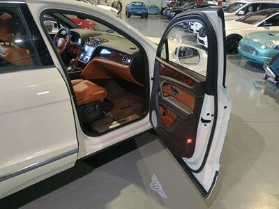 2019 Bentley Bentayga V8  ONE OWNER - Photo 4 - Boca Raton, FL 33431