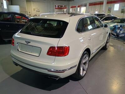 2019 Bentley Bentayga V8  ONE OWNER - Photo 3 - Boca Raton, FL 33431