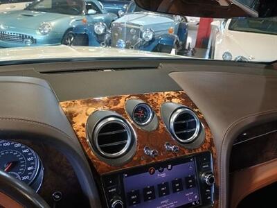 2019 Bentley Bentayga V8  ONE OWNER - Photo 18 - Boca Raton, FL 33431