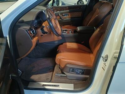 2019 Bentley Bentayga V8  ONE OWNER - Photo 22 - Boca Raton, FL 33431