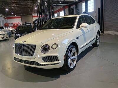 2019 Bentley Bentayga V8 ONE OWNER - Photo 1 - Boca Raton, FL 33431