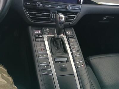 2021 Porsche Macan  ONE OWNER - Photo 15 - Boca Raton, FL 33431
