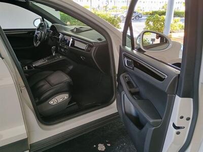 2021 Porsche Macan  ONE OWNER - Photo 4 - Boca Raton, FL 33431