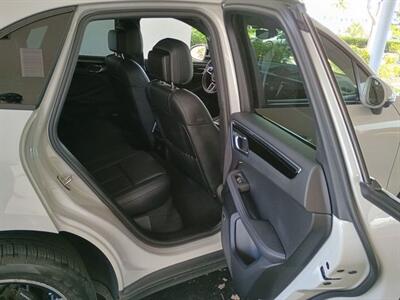 2021 Porsche Macan  ONE OWNER - Photo 8 - Boca Raton, FL 33431