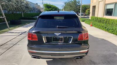 2018 Bentley Bentayga Onyx Edition   - Photo 18 - Boca Raton, FL 33431