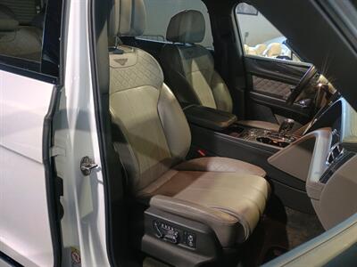 2019 Bentley Bentayga V8   - Photo 37 - Boca Raton, FL 33431