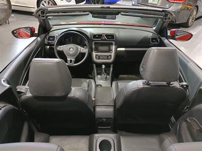 2012 Volkswagen Eos Komfort SULEV - Photo 8 - Boca Raton, FL 33431