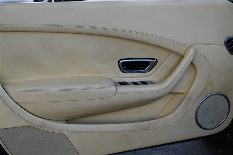 2014 Bentley Continental 94
