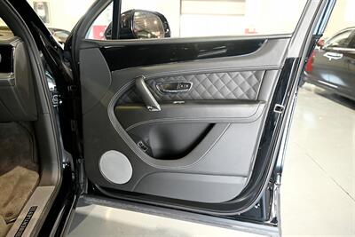 2017 Bentley Bentayga W12   - Photo 21 - Boca Raton, FL 33431