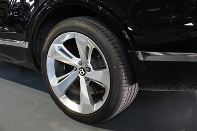 2017 Bentley Bentayga W12   - Photo 13 - Boca Raton, FL 33431