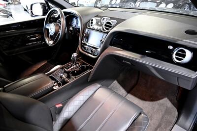 2017 Bentley Bentayga W12   - Photo 23 - Boca Raton, FL 33431