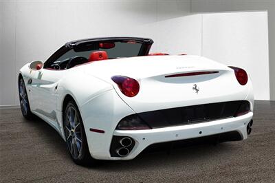 2011 Ferrari California   - Photo 3 - Boca Raton, FL 33431