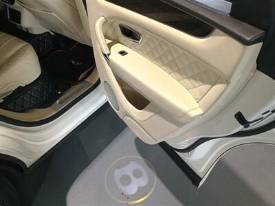 2020 Bentley Bentayga V8 Mulliner - Photo 35 - Boca Raton, FL 33431